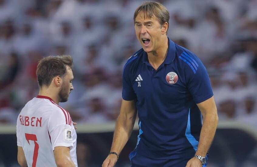 مدرب قطر يوجه أعين فيفا نحو المباراة المصيرية بين سوريا وفلسطين في كأس العرب