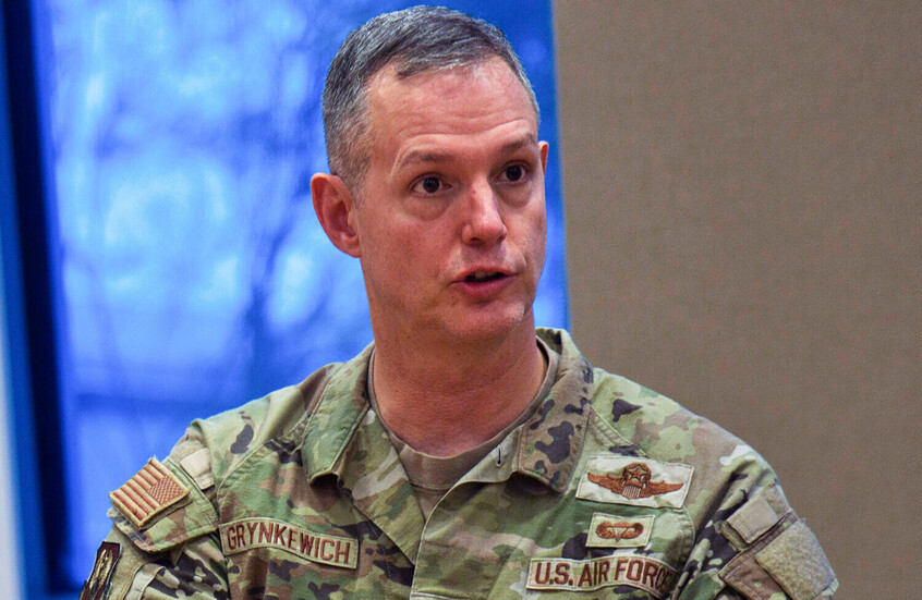 "الناتو": روسيا تختبر قوتنا