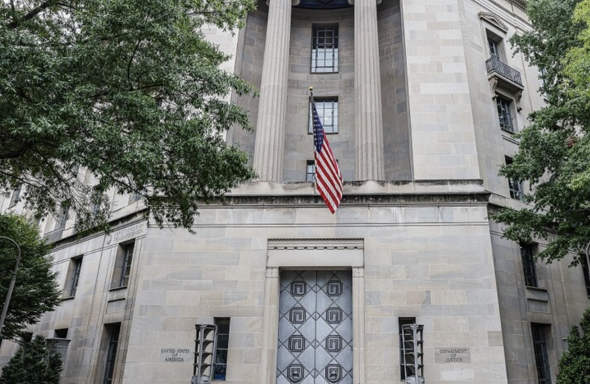 المحكمة العليا الأمريكية تراجع دستورية أمر ترامب بشأن تقييد الجنسية بالولادة