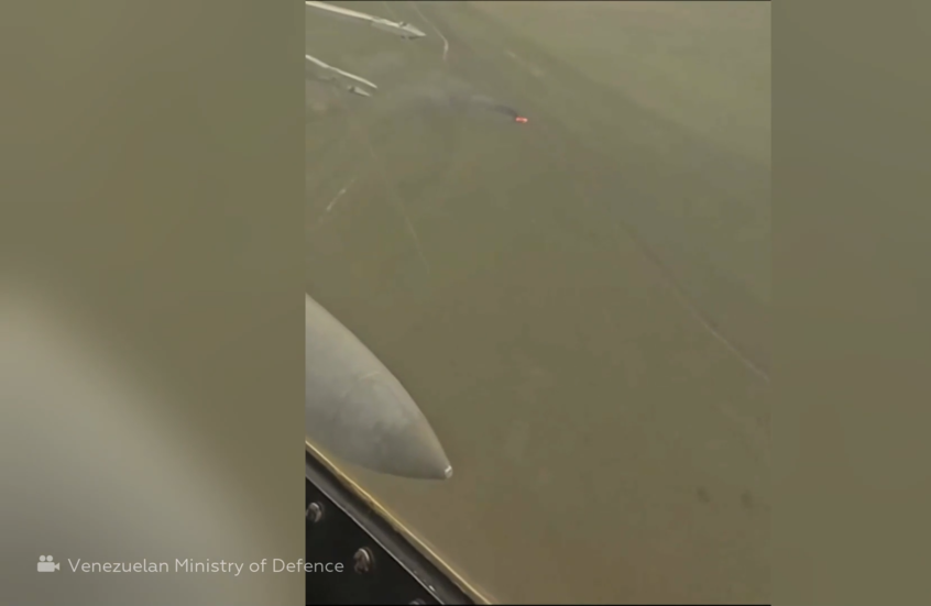 القوات الفنزويلية تعترض طائرة اخترقت المجال الجوي
