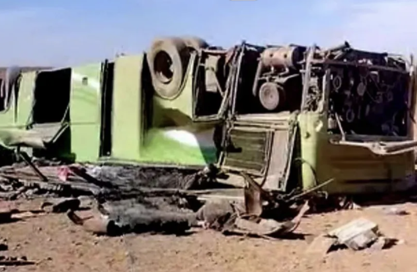 الجزائر.. 9 قتلى و10 جرحى في حادث مرور مروع بولاية بني عباس