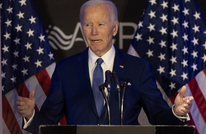 بايدن يتعرض لزلة لسان فادحة خلال كلمة للدفاع عن المثليين (فيديو)