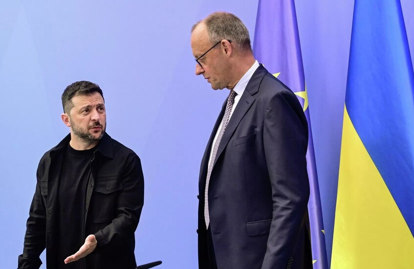 قادة الترويكا الأوروبية يستدعون زيلينسكي لاجتماع في لندن لمناقشة مفاوضات التسوية الأوكرانية