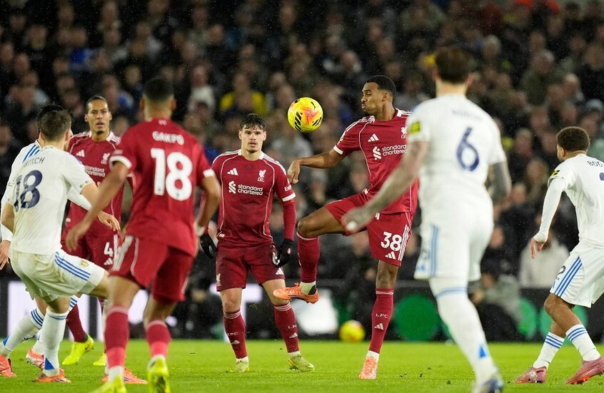 سيناريو "جنوني".. ليفربول يقع في كمين "الطواويس" (فيديو)