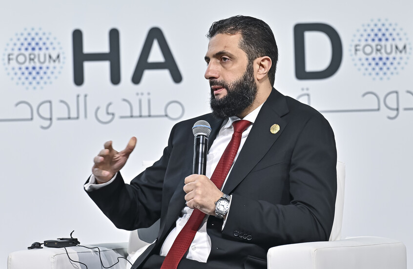 الرئاسة السورية: الشرع يلتقي رياض حجاب في الدوحة