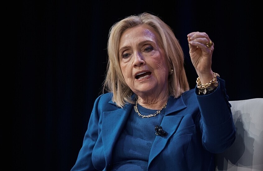 هيلاري كلينتون:  الصين تزيد من نفوذها في إفريقيا بـ"القوة الناعمة"