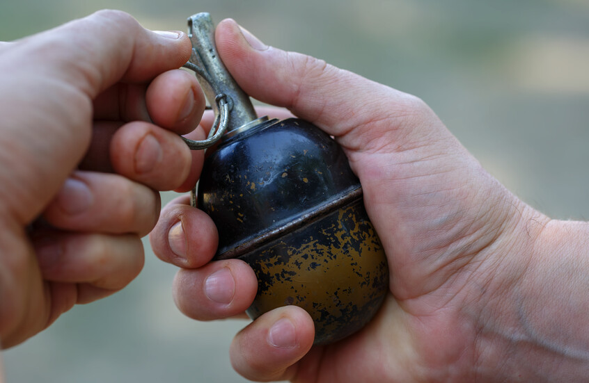 لبنان.. امرأة تفجر قنبلة يدوية في عائلتها بسبب خلاف مع زوجها!