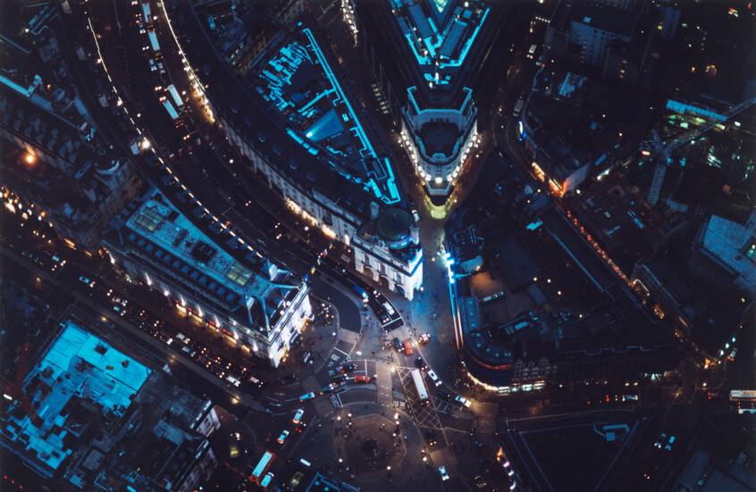 "لامسها في منطقة حساسة".. خبير في الفنون القتالية يطرح معتديا جنسيا أرضا في لندن (فيديو)