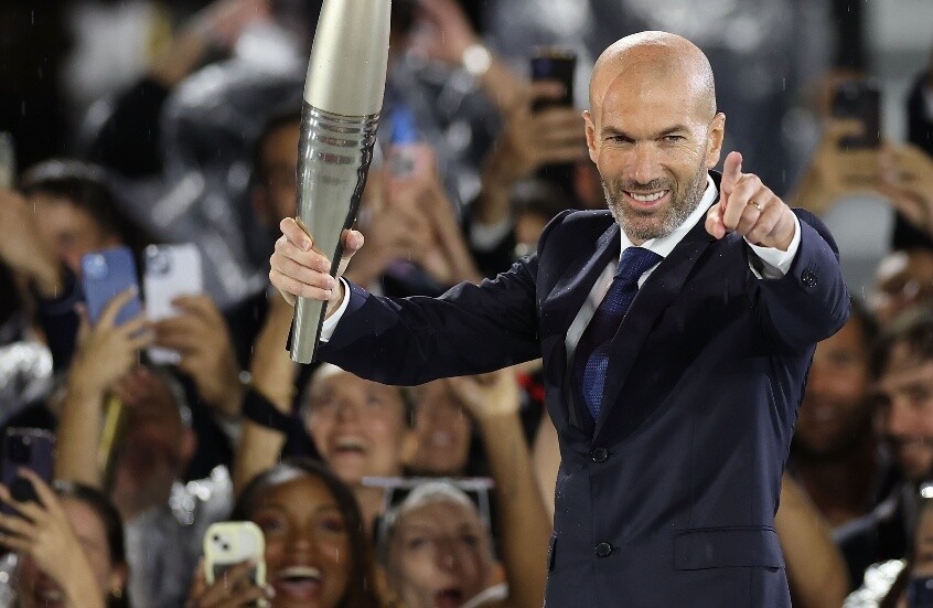 عرض غير مسبوق.. زيدان مرشح لتدريب ريال مدريد والمنتخب الفرنسي في آن واحد