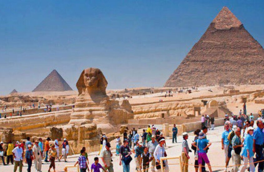 مصر.. بيان رسمي بشأن رسوم التأشيرة بعد أنباء زيادتها