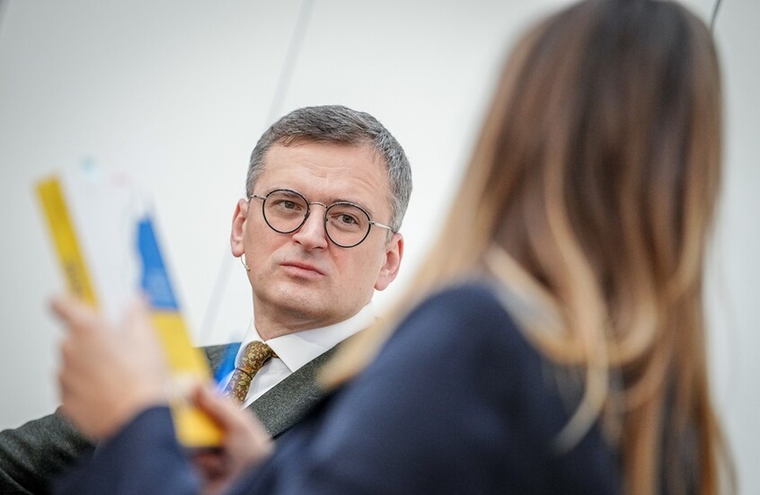 كوليبا في مرمى النيران: فيديو من حفل موسيقي يغضب الأوكرانيين في ظل الحرب