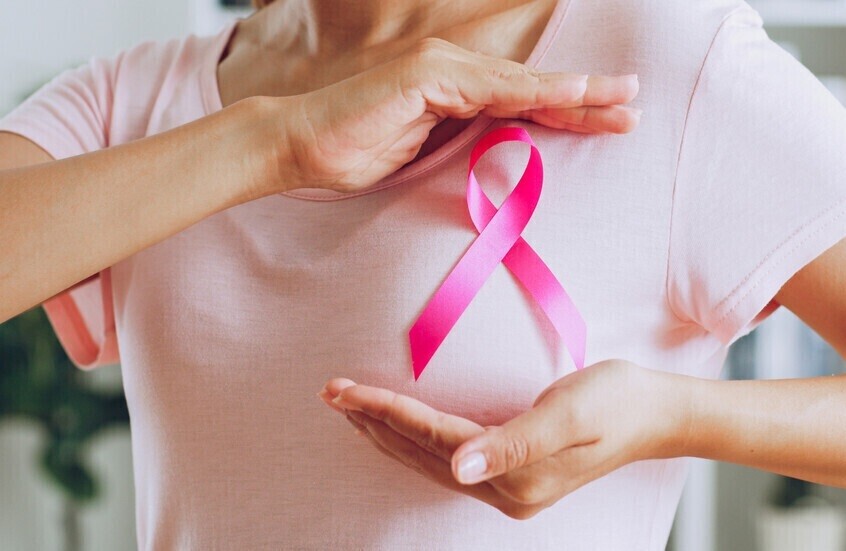 علماء روس يكتشفون مادة طبيعية واعدة لمحاربة أخطر أنواع سرطان الثدي