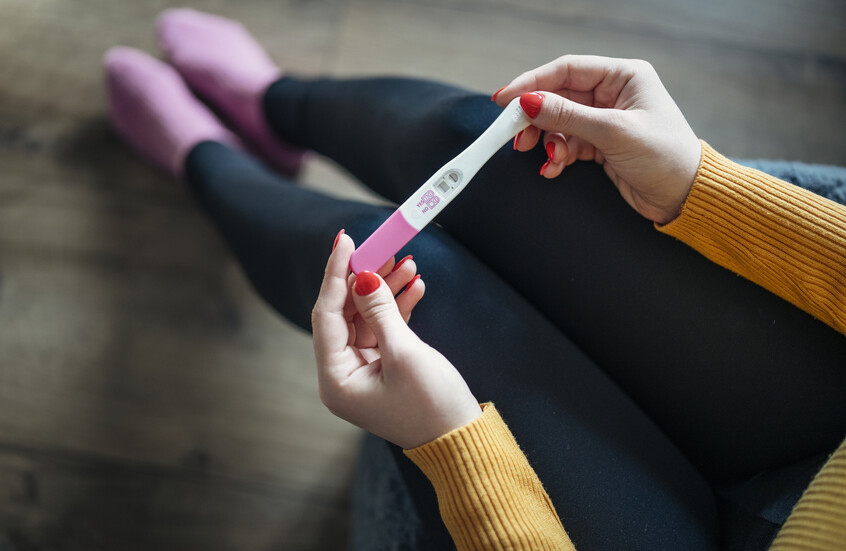 العمر الذي تبدأ فيه خصوبة المرأة بالانهيار