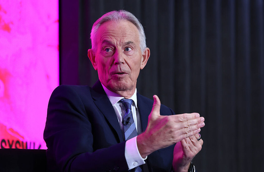 "هآرتس": توني بلير كان حاضرا في أروقة الحكم الإسرائيلية