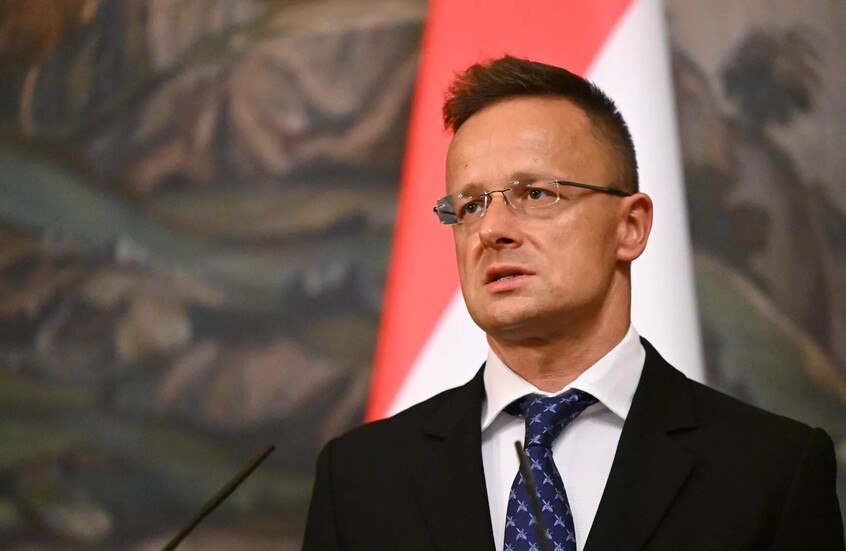 وزير الخارجية الهنغاري لـRT: فون دير لاين ألحقت ضررا بأوروبا يفوق ما تسبب به أي مسؤول آخر