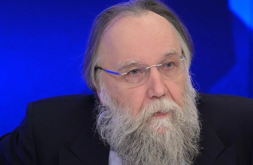 زاخاروفا: بريطانيا "تجاوزت حدودها" بفرض عقوبات على المحلل الروسي دوغين