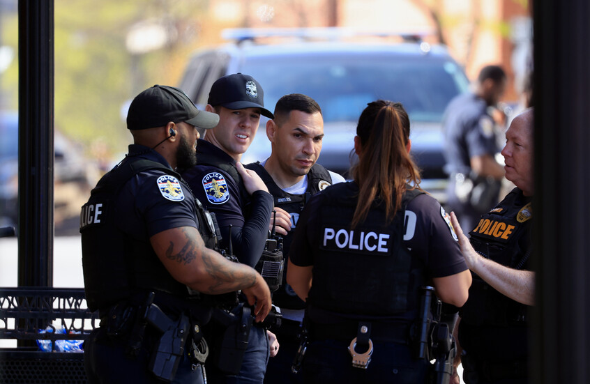 مقتل طالب وإصابة آخر بإطلاق نار قرب سكن جامعي في كنتاكي ستيت الأمريكية (فيديوهات + صور)