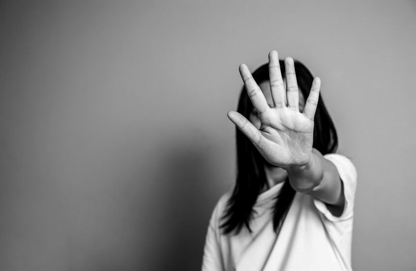 العنف ضد النساء والأطفال.. وباء خفي يفتك بالصحة العالمية