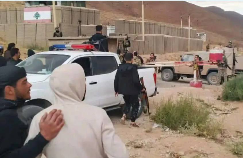 إعلام لبناني: إخلاء سبيل 14 موقوفا لبنانيا في سوريا