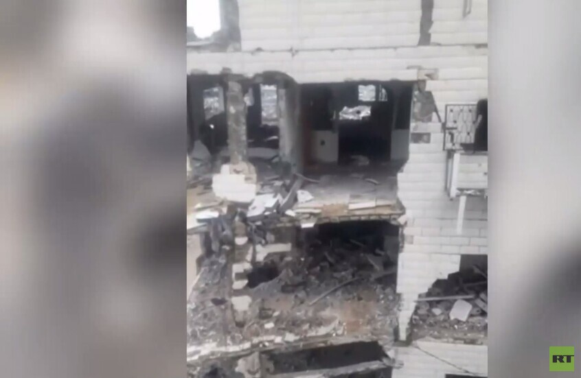 غزة.. انهيار منزل في حي النصر بعد أن عجزت جدرانه المتهالكة عن الصمود أمام العاصفة