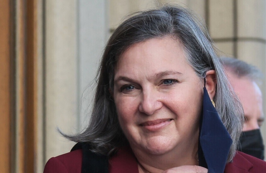 عميل سابق في المخابرات الأوكرانية يكشف تأثير نولاند وواشنطن خلال أحداث ميدان كييف