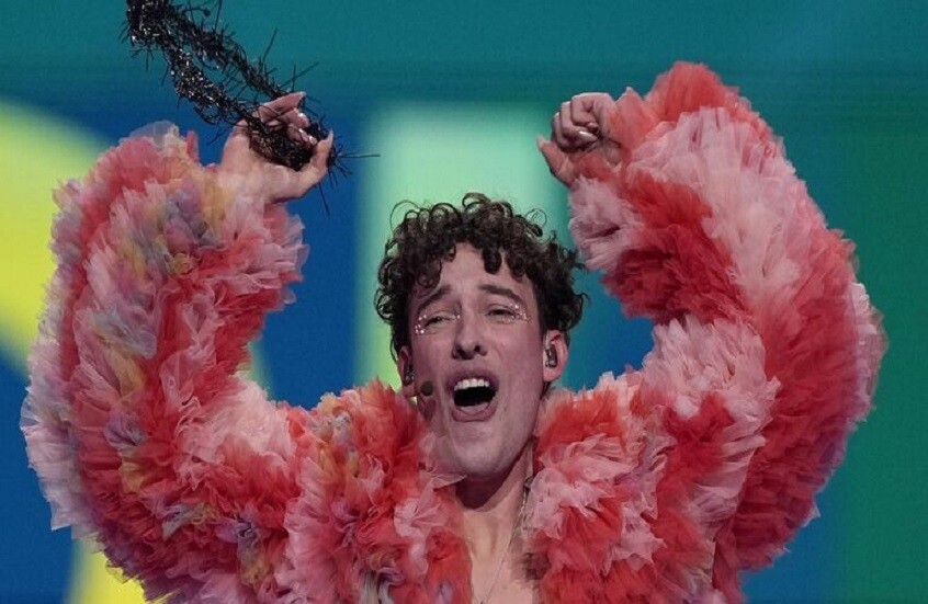 الفائز بمسابقة "يوروفيجن" يعيد الجائزة احتجاجا على استمرار مشاركة إسرائيل