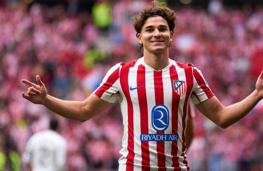 جوليان ألفاريز يرد على تقارير انتقاله إلى برشلونة