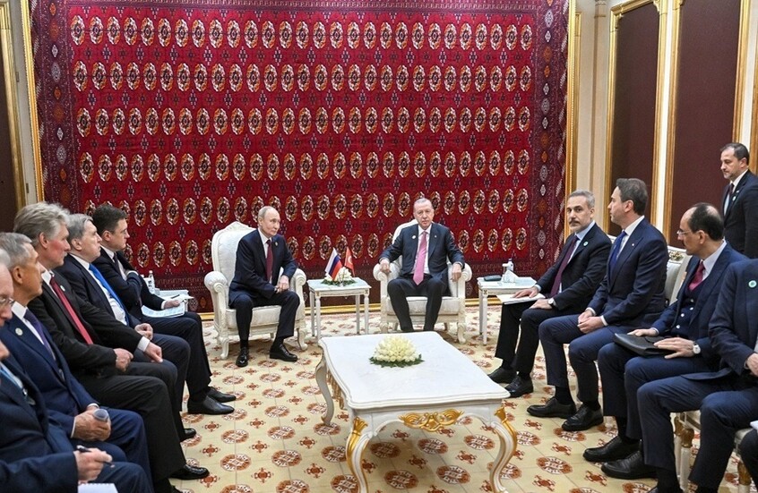 بوتين وأردوغان يبحثان جهود السلام في أوكرانيا وجنوب القوقاز والتطورات في فلسطين وسوريا