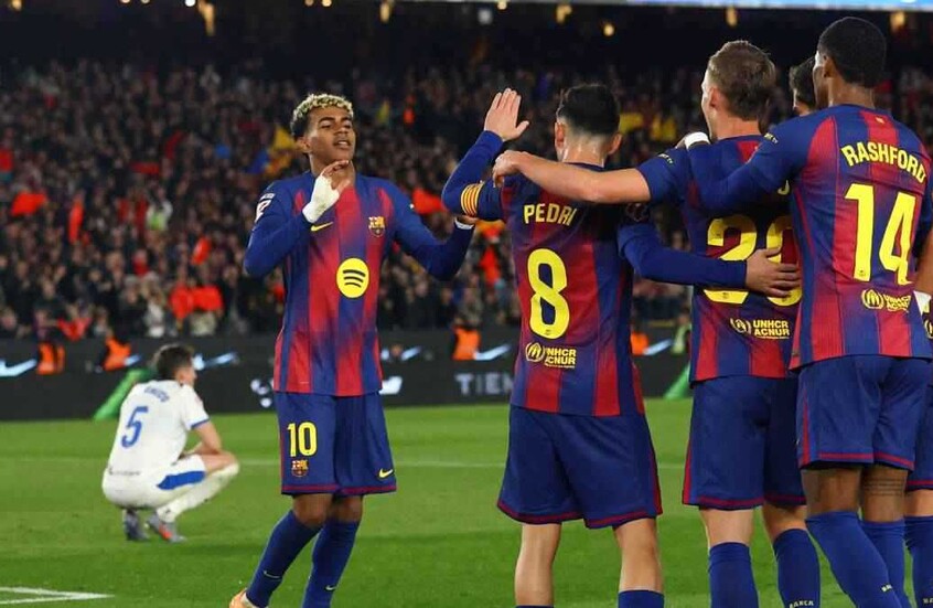 قبل مواجهة أوساسونا.. لاعبو برشلونة يتلقون هدايا خرافية (صورة)