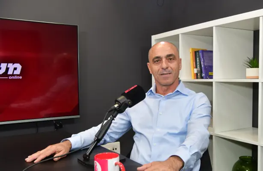 ضابط سابق في جيش "لحد" يكشف أسرار صفقات سرية بين إسرائيل وسوريا حول لبنان