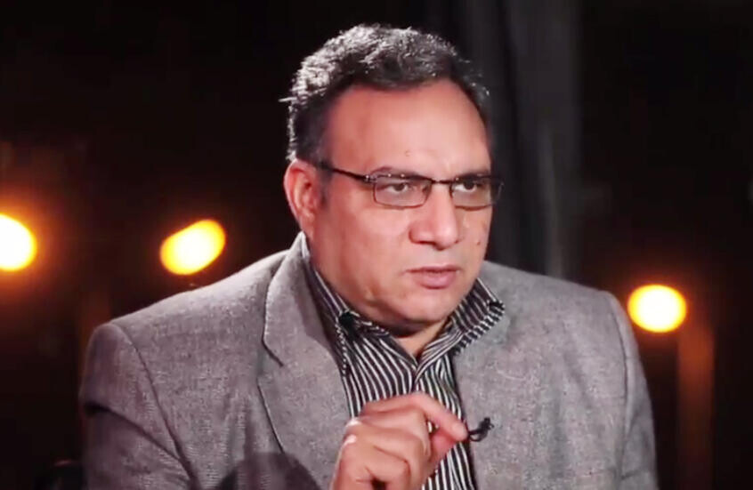 قضية غامضة تهز الأوساط الثقافية في مصر.. منشور لمفكر سياسي يثير موجة تضامن