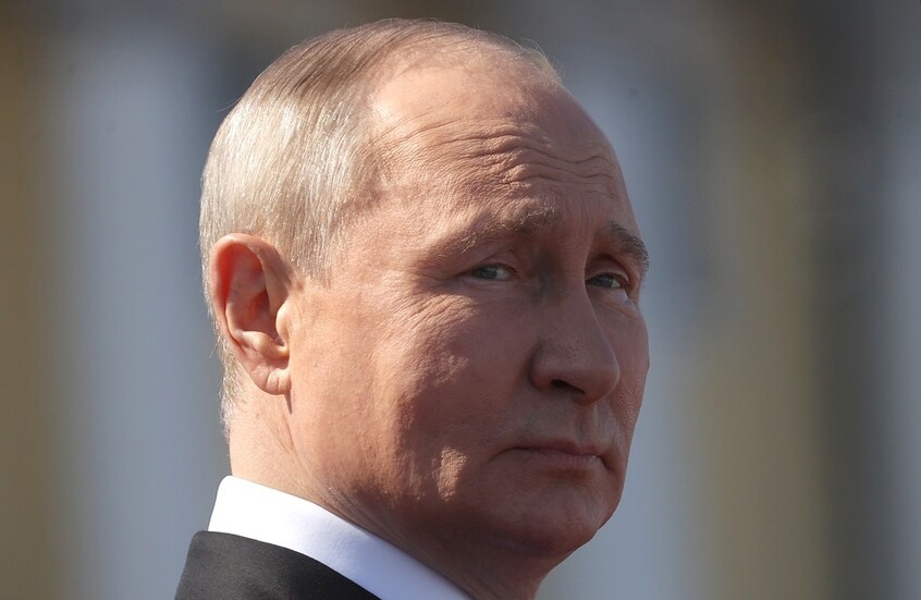 بوتين يوجه التحية للمشاركين في مهرجان "ساحة الفنون"