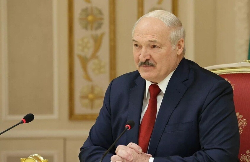 لوكاشينكو يطلب من صحفية أمريكية عدم توجيه "أسئلة خبيثة" عن قادة واشنطن وموسكو وبكين