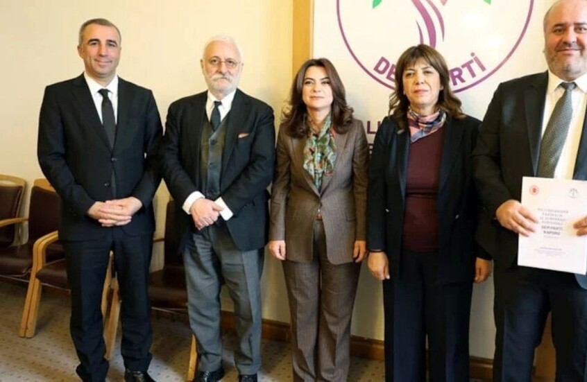 الحزب الكردي ينتقد "الأسس القومية" بتركيا ويدعو للاعتراف بحقوق أوجلان