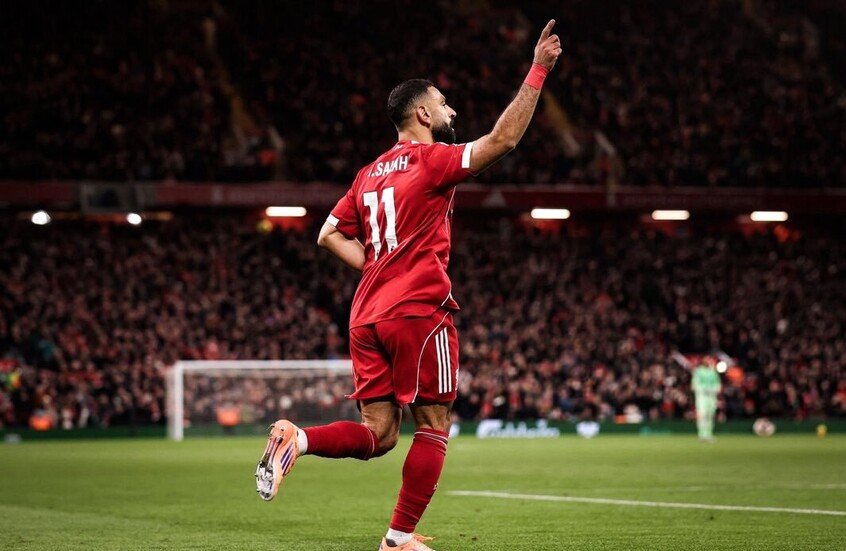 جدل جديد في مستقبل محمد صلاح.. الكشف عن سبب سفر "مو" إلى السعودية (فيديو)