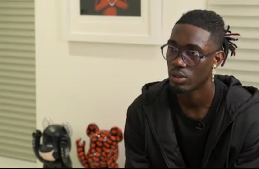 بسبب سرقة بقيمة مليون جنيه إسترليني.. لاعب يلجأ إلى "غاز الضحك" (صورة)