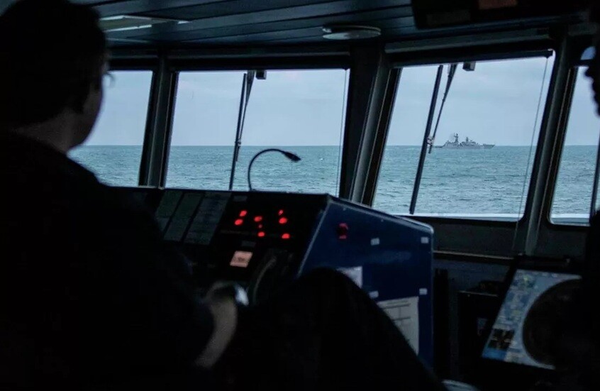 "ملك التأرجح" بين أتون الحرب وأحضان مومس