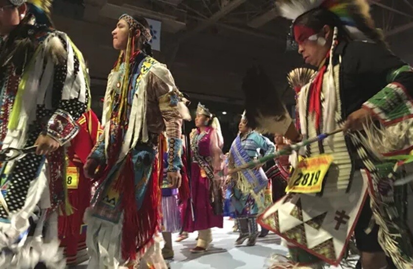 رقصة أشباح على رقعة ثلج ملطخة بالدماء!