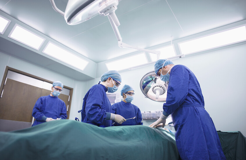 الصين.. أطباء يلصقون أذن مريضة بقدمها لخمسة أشهر قبل إعادتها لمكانها (صورة)