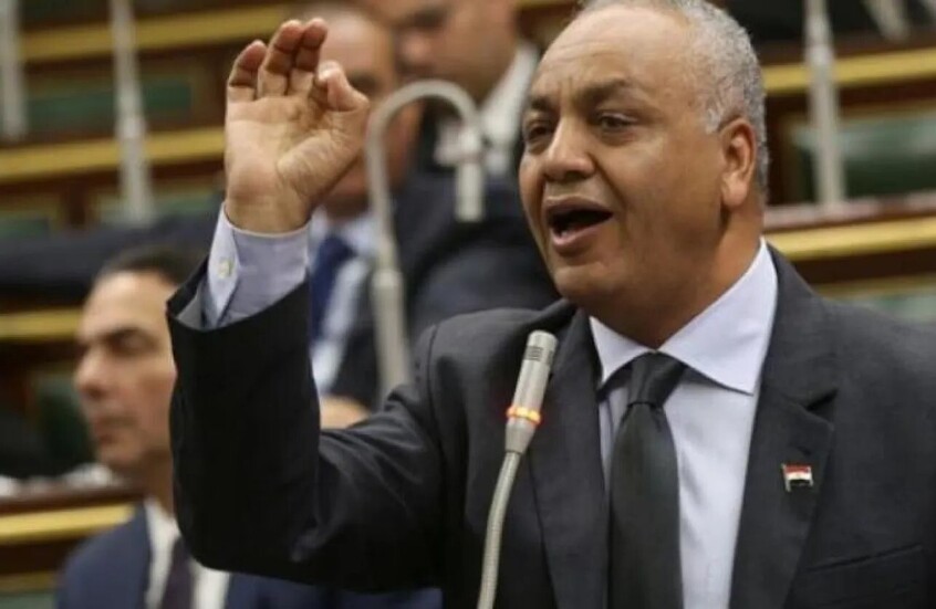 بكري يهاجم ساويرس بعد حديثه عن الأجور في مصر