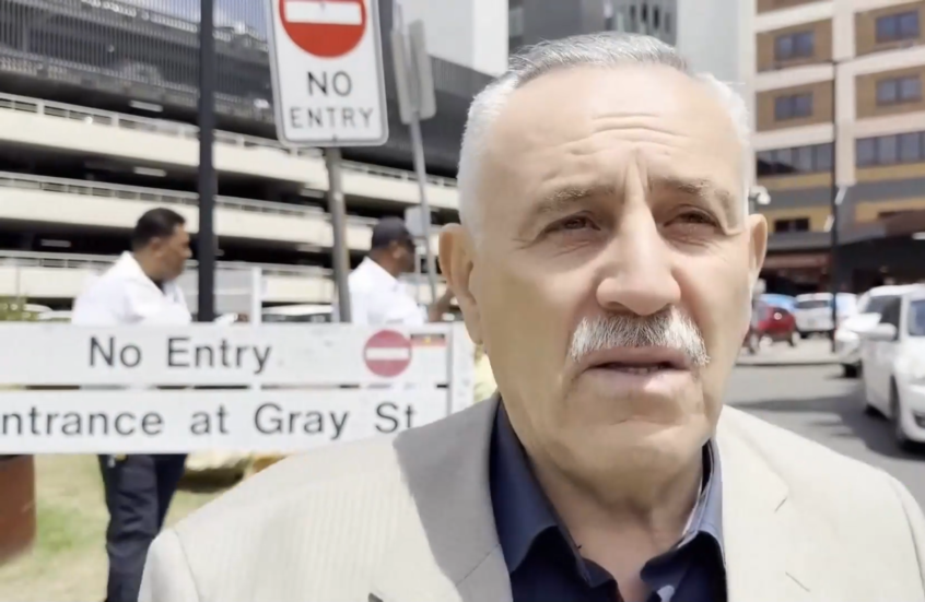 والدا الشاب السوري الذي أنقذ عشرات اليهود من الموت في هجوم سيدني يعلقان على تصرفه