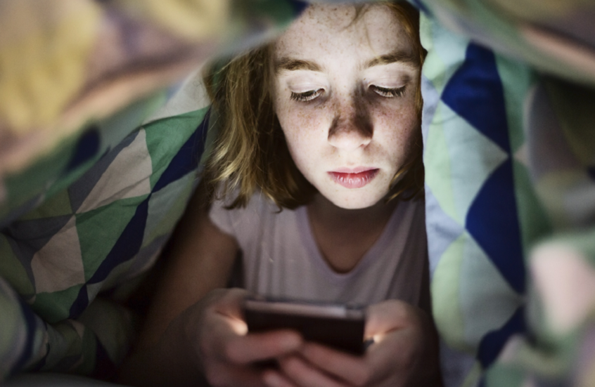 فيديوهات قصيرة وتأثيرات طويلة على عقول الأطفال