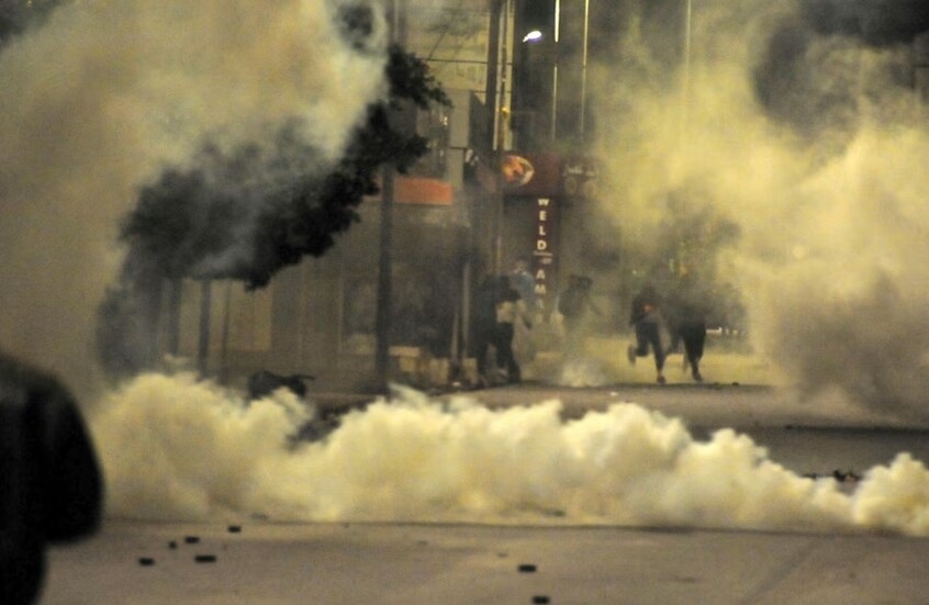 تونس.. السلطات توقف21 شخصا عقب احتجاجات ليلية على مقتل شاب في القيروان