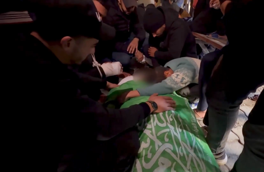 أهالي غزة يشيّعون جثمان القيادي في حماس رائد سعد