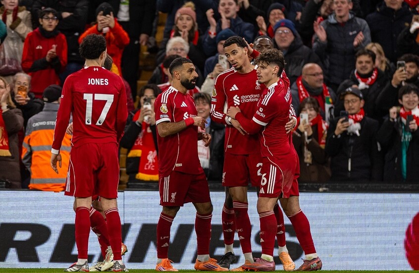 بعد 24 ساعة.. لاعب ليفربول يخسر رقمه القياسي في البريميرليغ (فيديو)