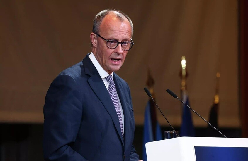 ميرتس: اتفاق أمريكي أوروبي لتقديم ضمانات أمنية "مماثلة للمادة الخامسة من الناتو" لأوكرانيا