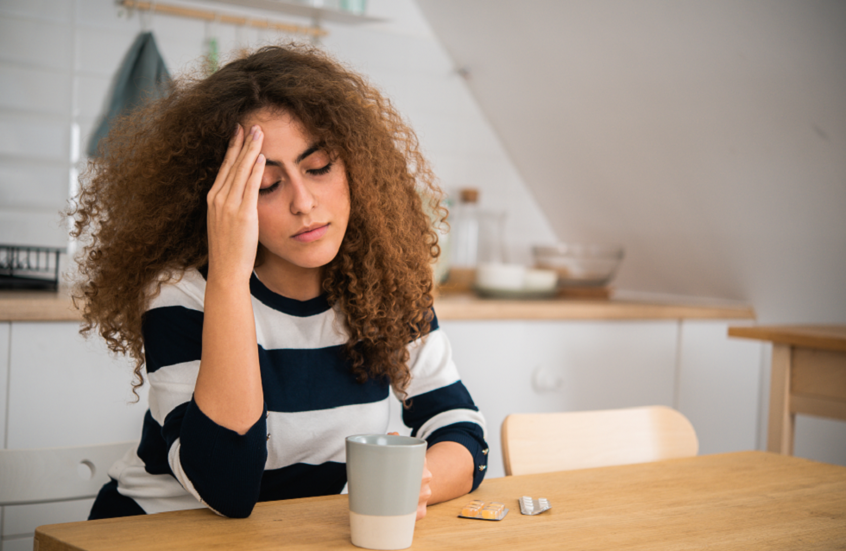 أعراض يومية تتجاهلها قد تدل على نقص خطير في الفيتامينات