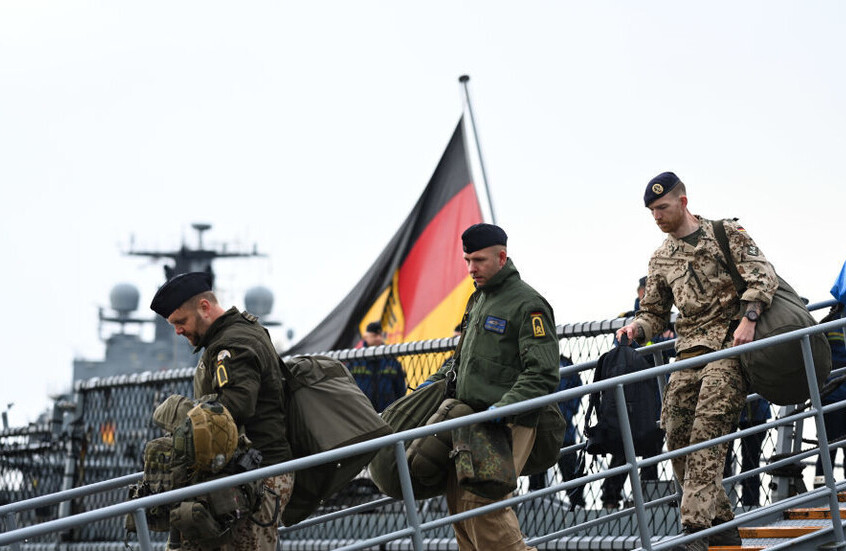 وزير الدفاع الألماني: توريد أنظمة تسليح للجيش تتزايد والبرلمان سينظر في مشاريع بقيمة 50 مليار يورو