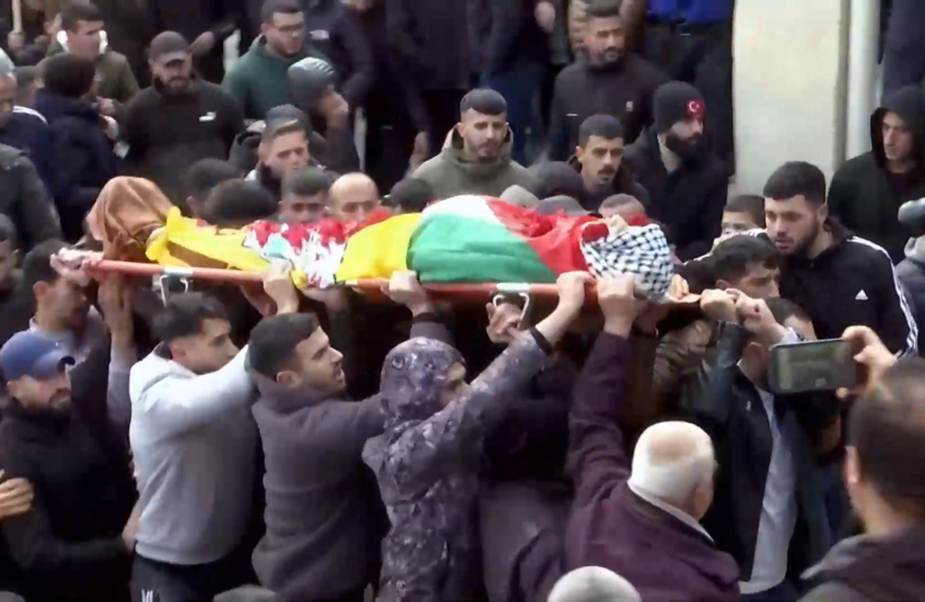 الضفة الغربية.. تشييع فتى فلسطيني قُتل على يد جنود إسرائيليين