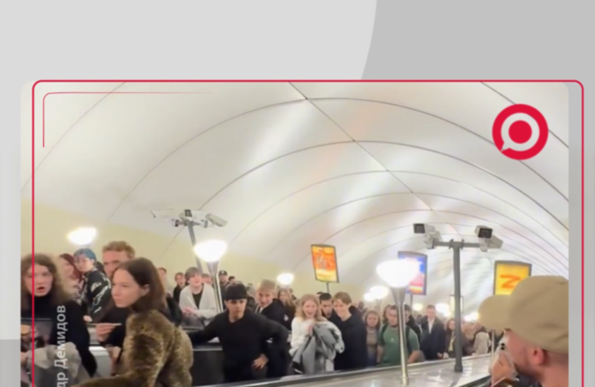 عازف كمان روسي يبدع في المترو ويحقق شهرة واسعة على مواقع التواصل